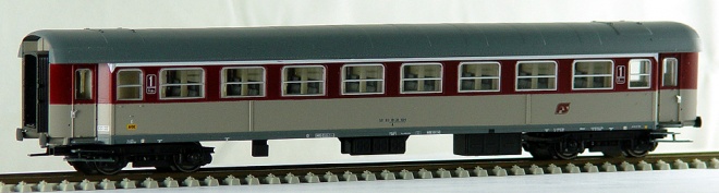 Passenger car 1st class type Az 20500<br /><a href='images/pictures/ACME/50154a.jpg' target='_blank'>Full size image</a>
